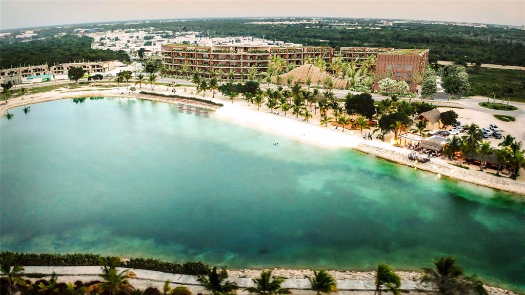3 Bulevar Turistico del Este