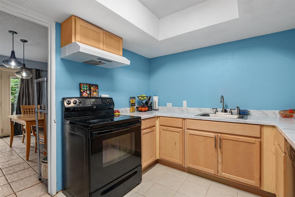 1802 Navajo Place 1802