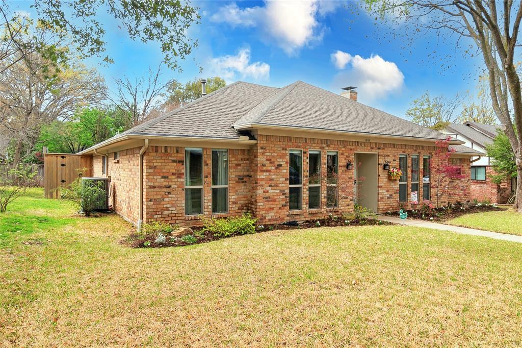 1906 Vassar Drive
