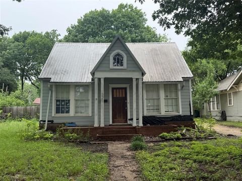 325 Virginia Avenue Waxahachie TX 75165