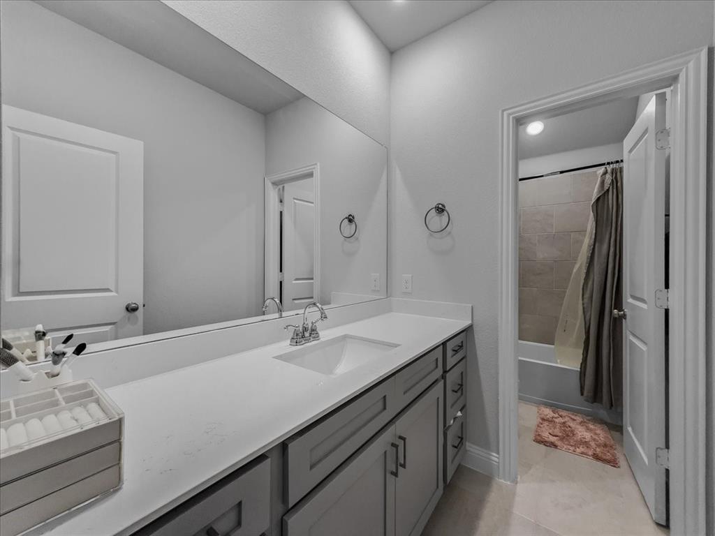 Anacapri Ph 1a - Residential Lease