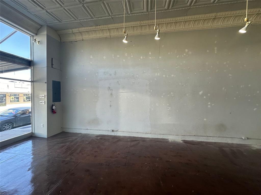 Wm Neill - Commercial Lease