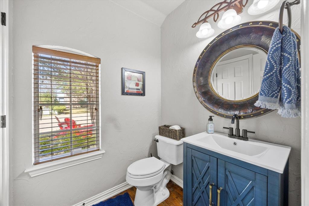 1125 Shores Boulevard