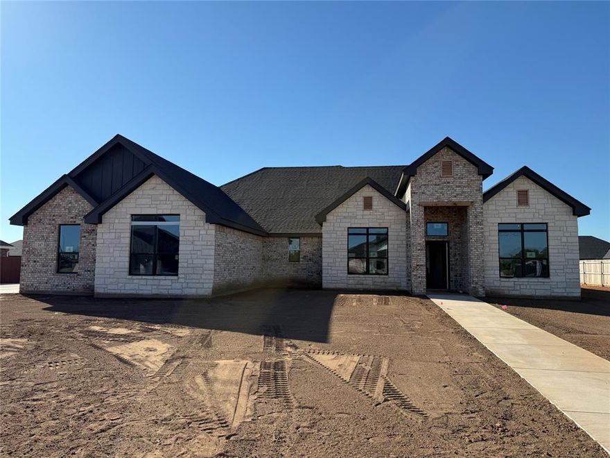 Agent related to Owner. This beautiful home built by Legend Homes in the esteemed Holloway Farms subdivision. This 4 bedroom 3 bath house features a formal dining, recirculating pump, butlers pantry, and stunning ceilings