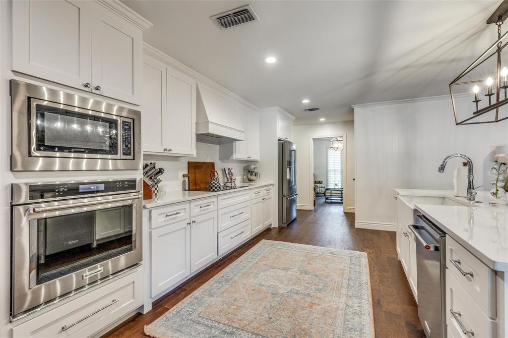 Ridglea Country Club Estate - Residential