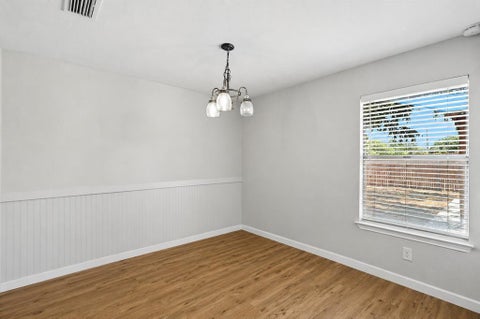 Photo of 1002 Kingston Drive, Lewisville, TX 75067 (MLS # 21330012)
