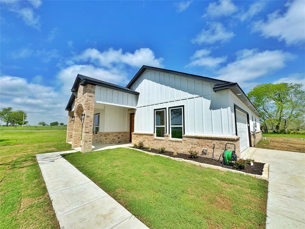 8808 US HWY 69