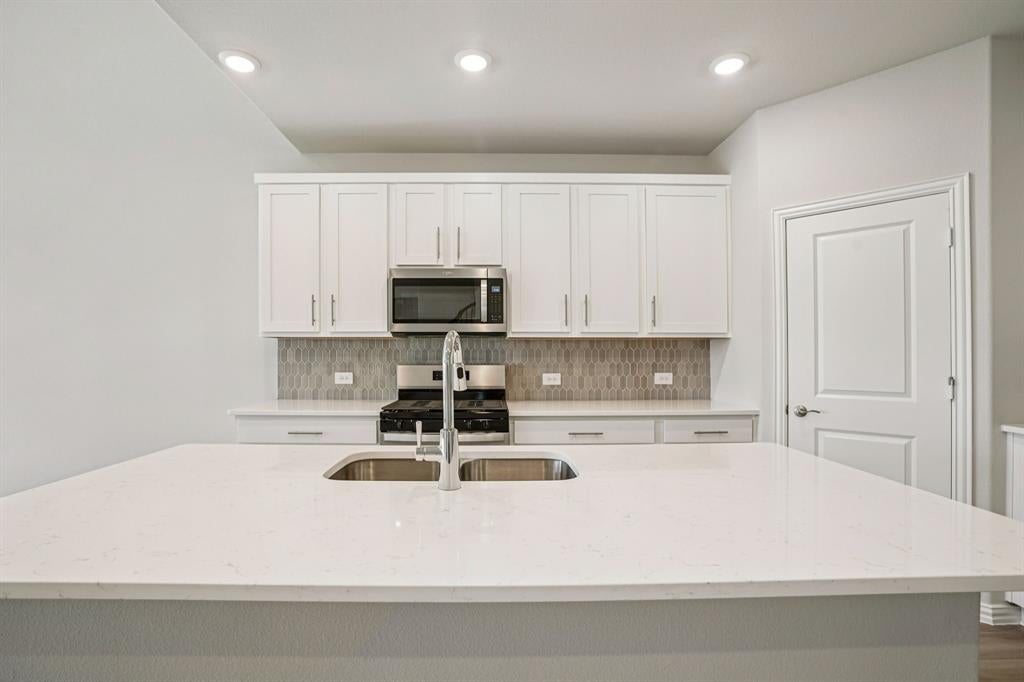 3217 Scorpion Lane