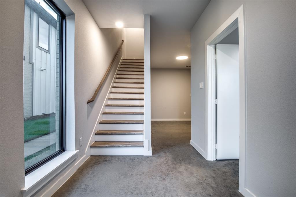 Fort Worth Ave Twnhms - Residential Lease