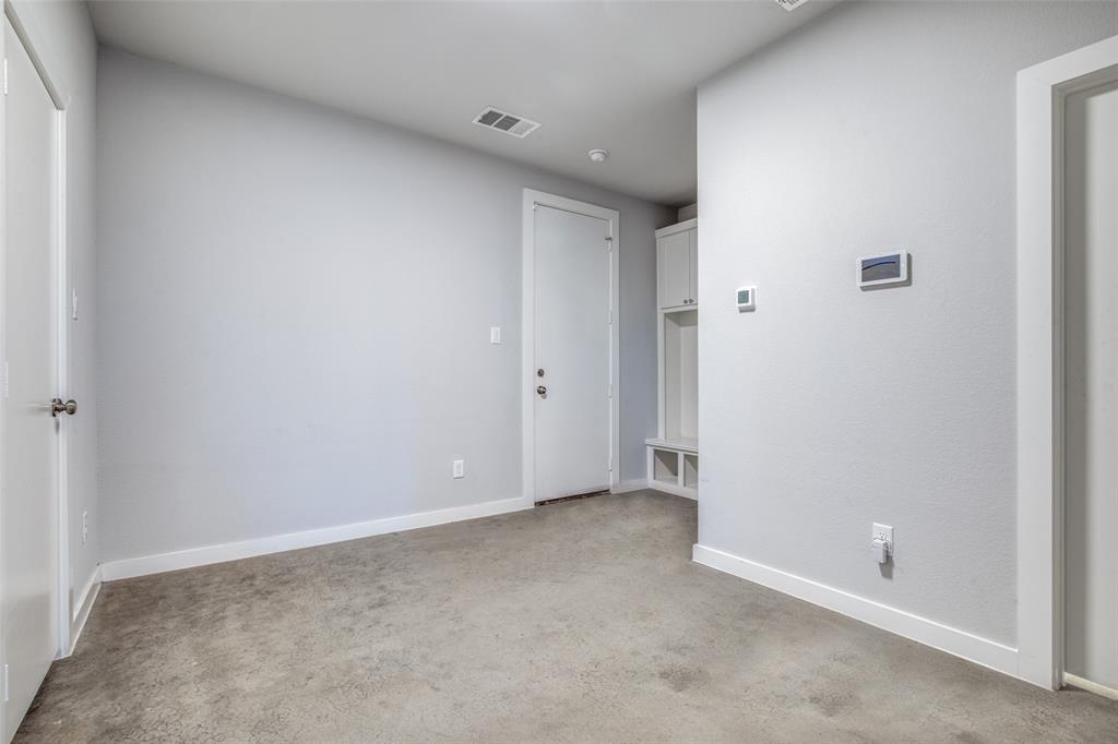 Fort Worth Ave Twnhms - Residential Lease