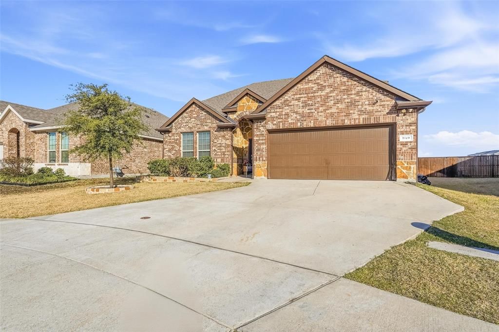 Photo of 949 Philadelphia Street, Fate, TX 75189 (MLS # 21156284)