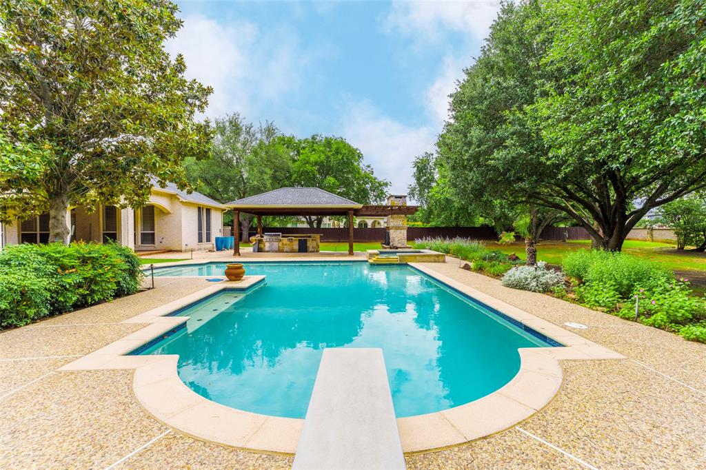 3710 Dustin Trail