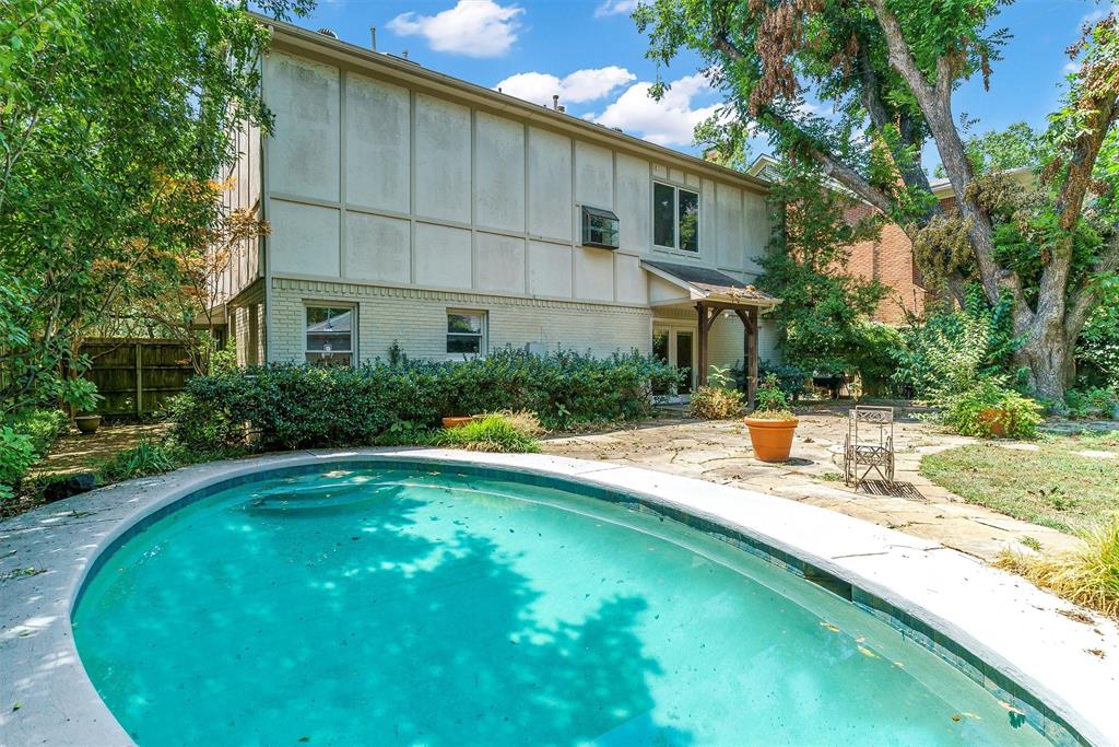 Preston Place 03 - Land