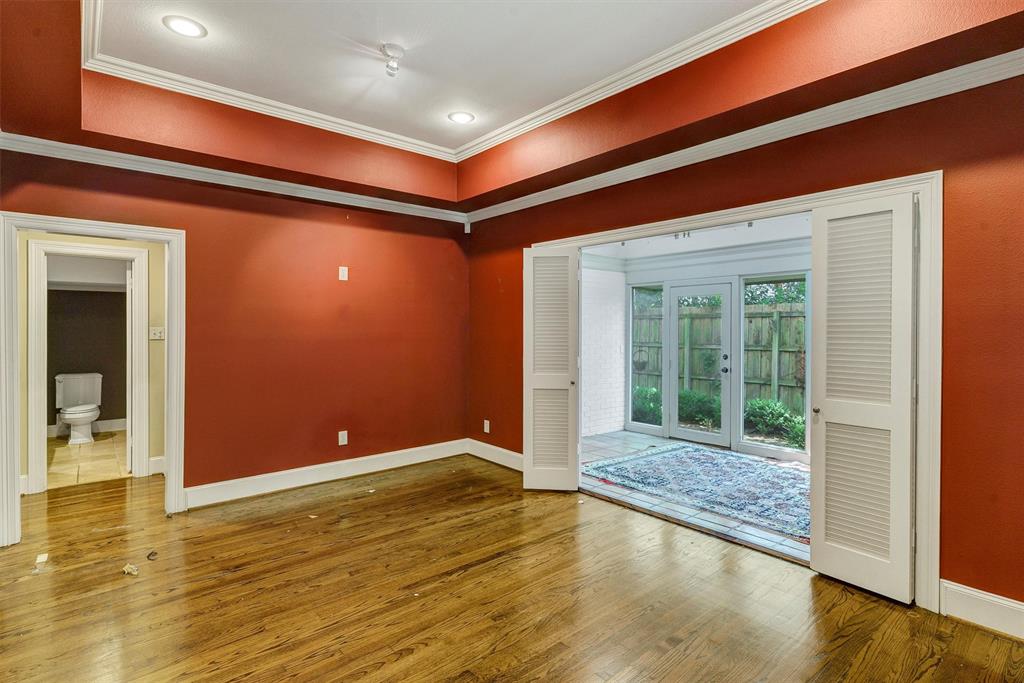 Preston Place 03 - Land