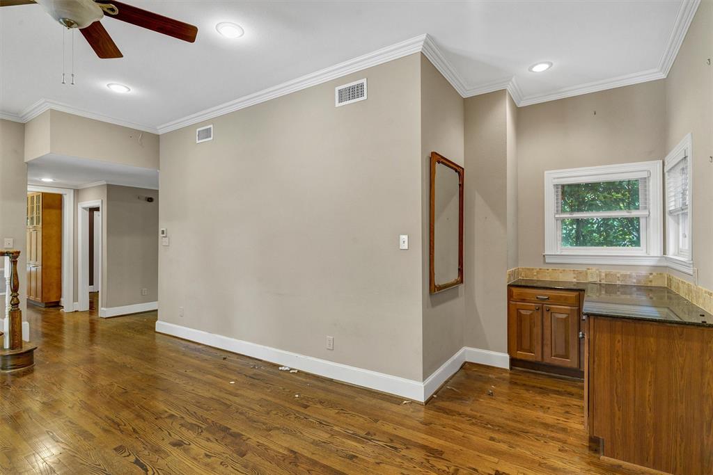 Preston Place 03 - Land