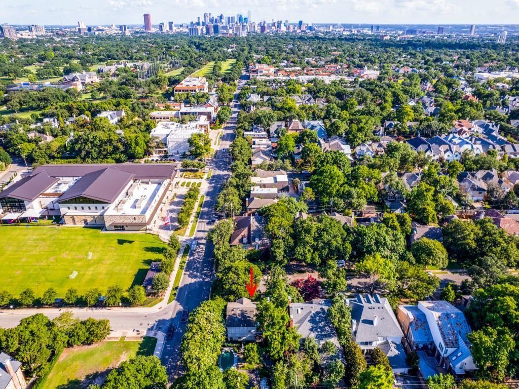 Preston Place 03 - Land