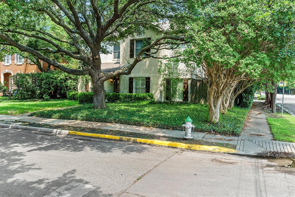 Preston Place 03 - Land