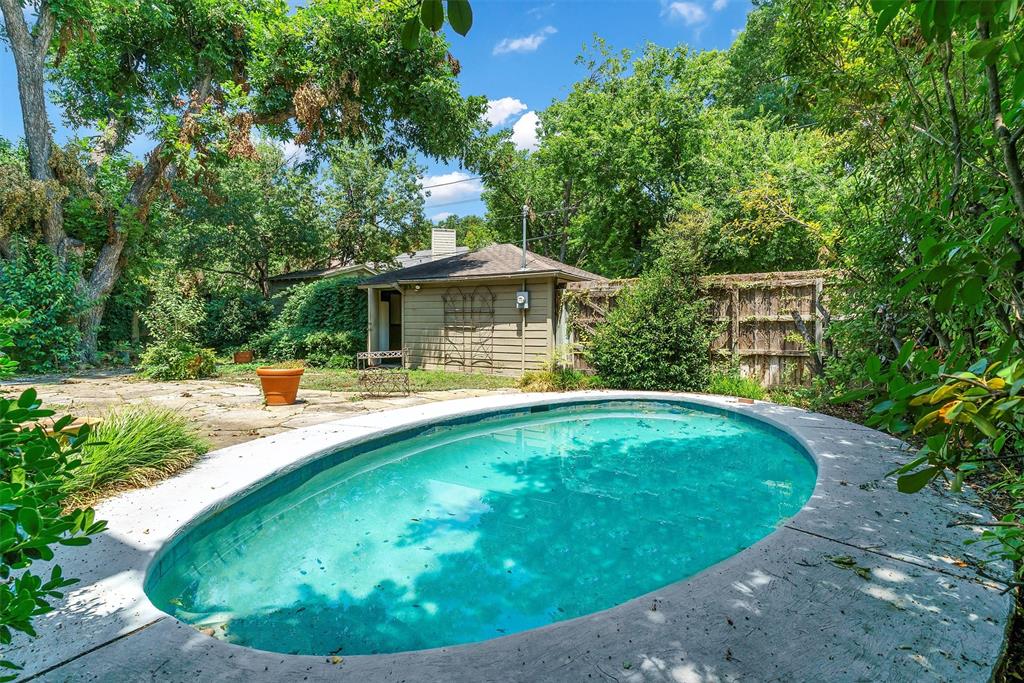 Preston Place 03 - Land