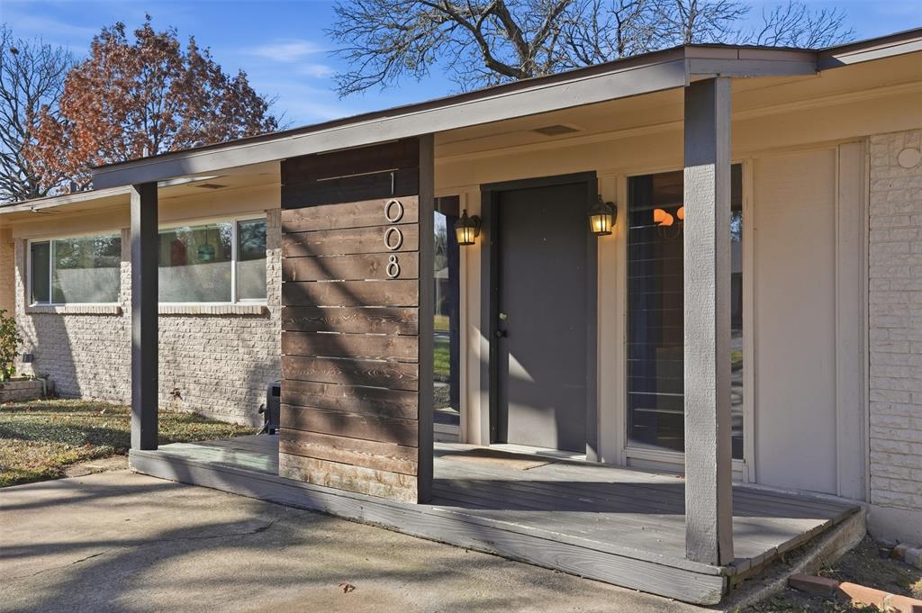 1008 Ridgewood Terrace