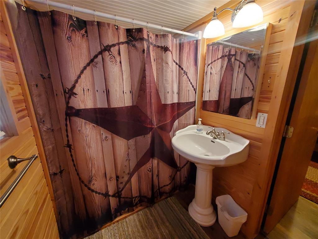 Minor L Helm Addn, Lot 5, Acres 4.635 - Residential