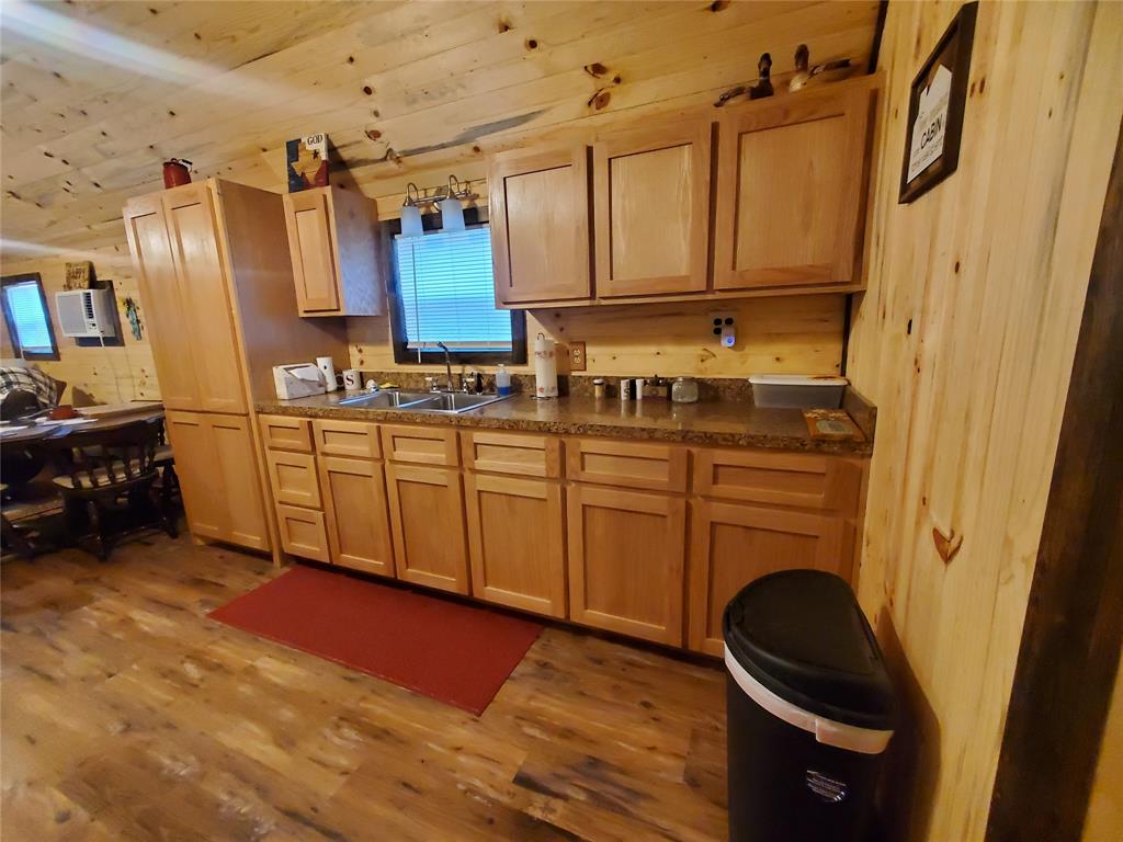 Minor L Helm Addn, Lot 5, Acres 4.635 - Residential