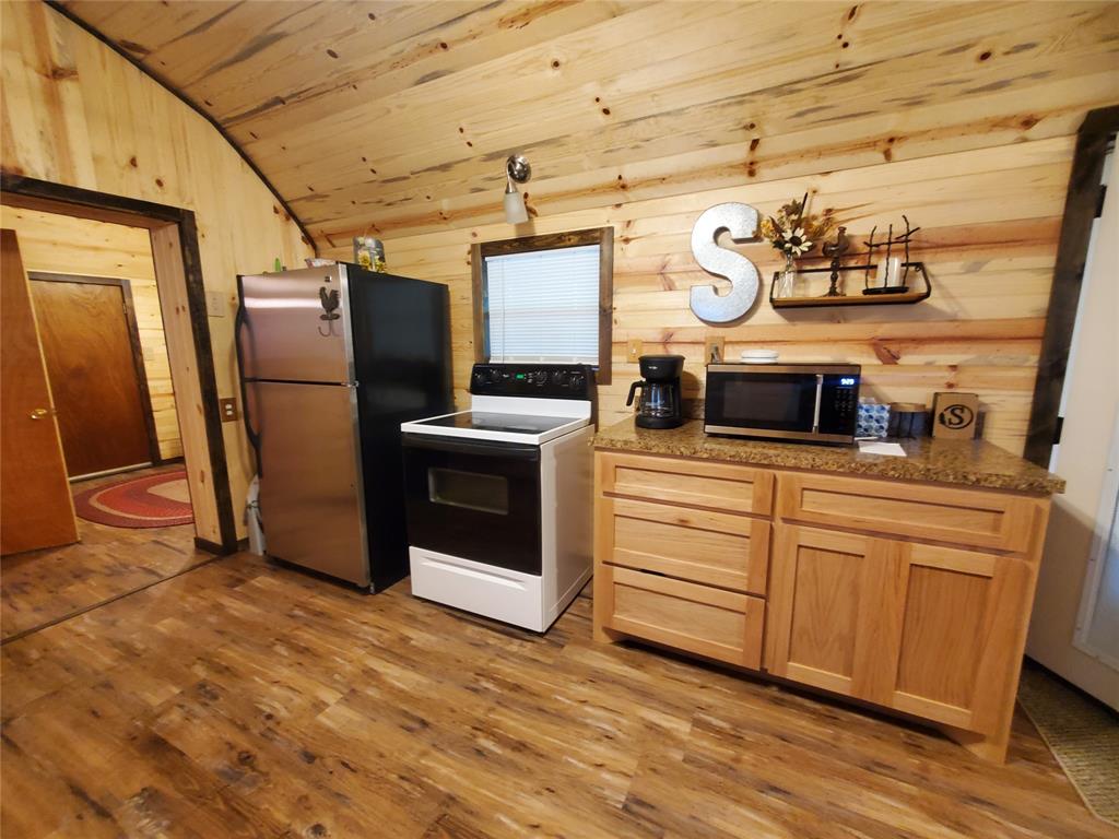 Minor L Helm Addn, Lot 5, Acres 4.635 - Residential