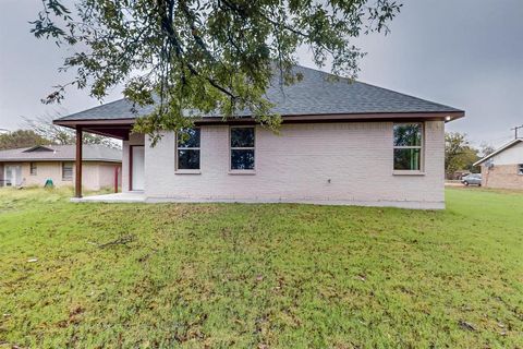 A home in Farmersville