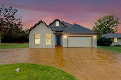 A home in Farmersville