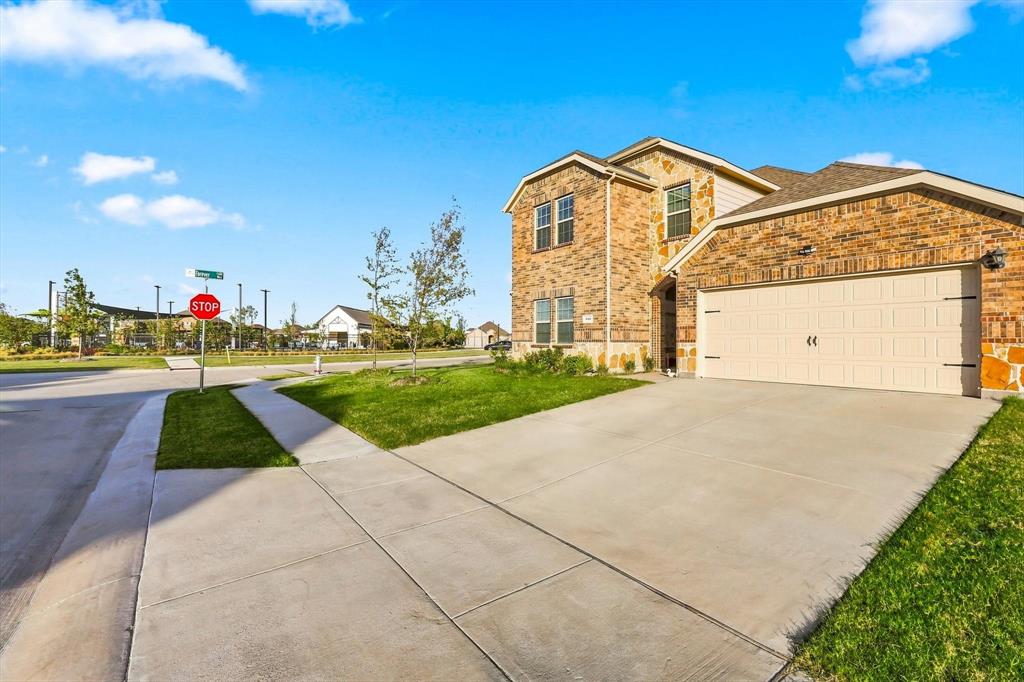 901 Loganberry Drive