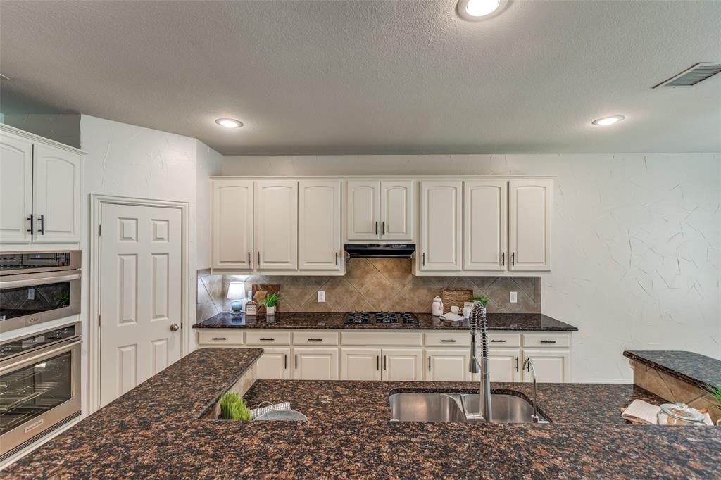 3516 Lindale Drive