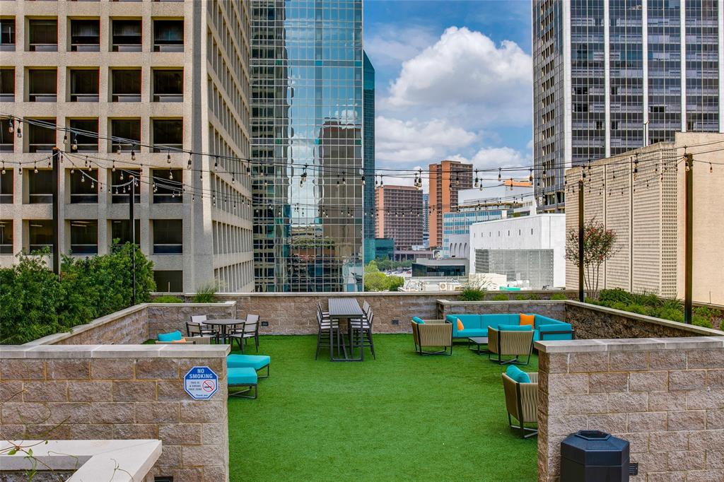 Metropolitan 1200 Main Street - Residential Lease