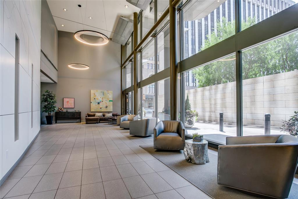 Metropolitan 1200 Main Street - Residential Lease