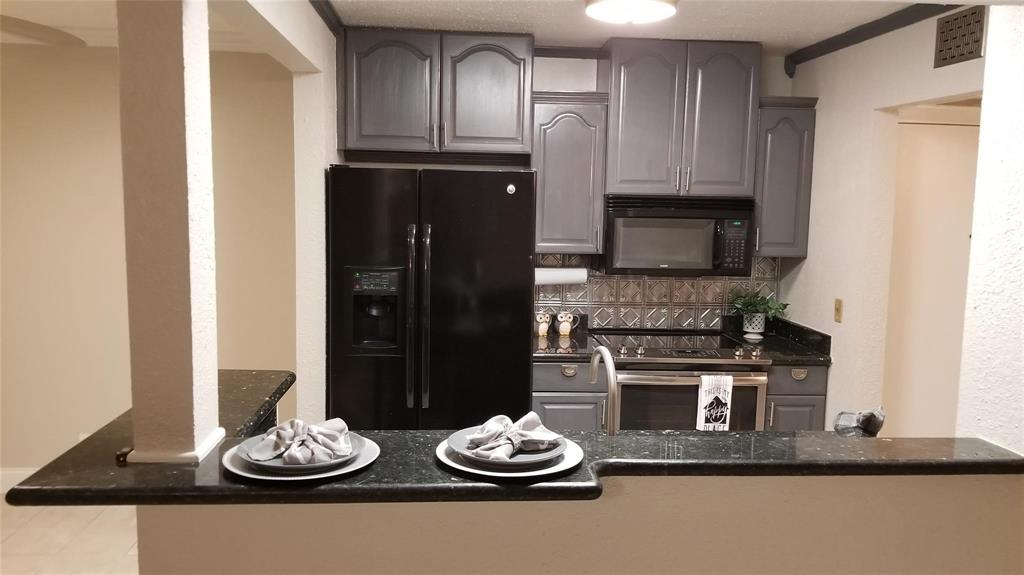 River Oaks Condos - Residential Lease