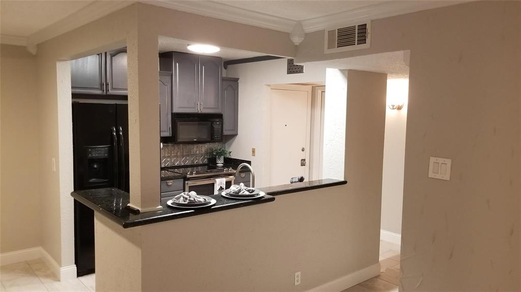 River Oaks Condos - Residential Lease