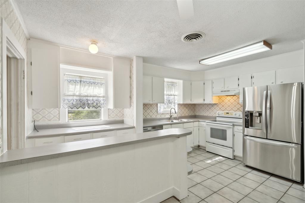 Weatherford, Texas 76086, United States, 2 Bedrooms Bedrooms, ,1 BathroomBathrooms,Residential,Active,31472