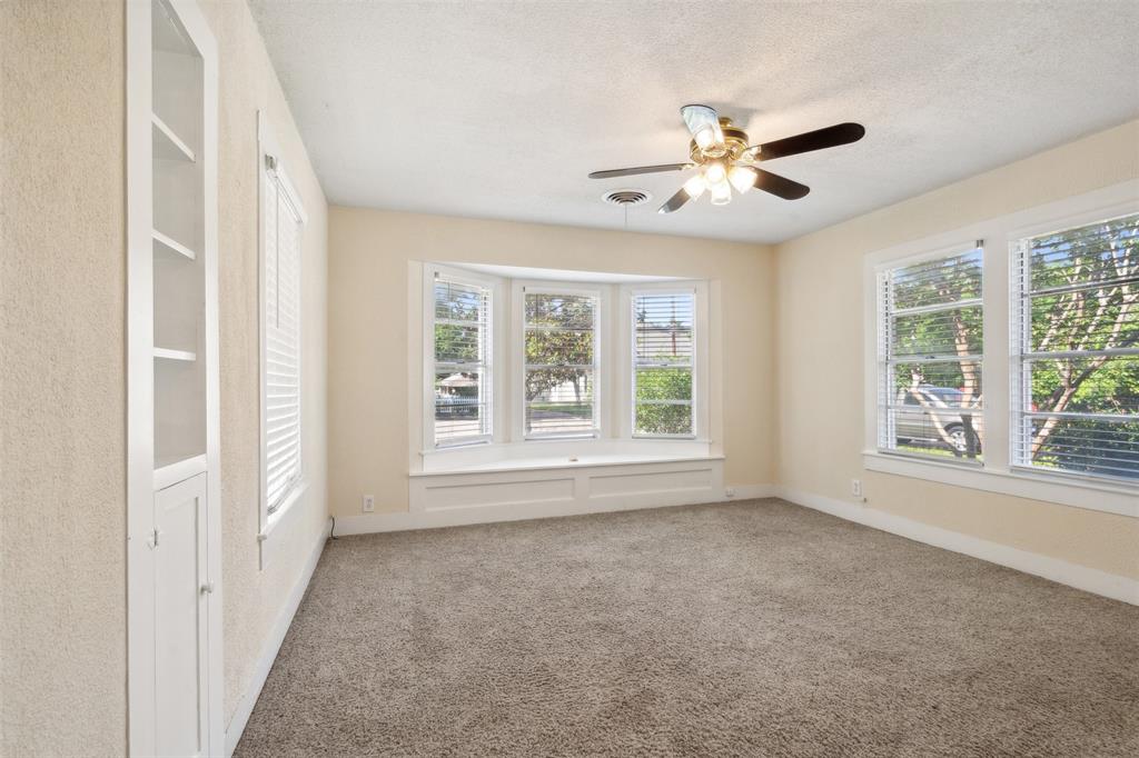 Weatherford, Texas 76086, United States, 2 Bedrooms Bedrooms, ,1 BathroomBathrooms,Residential,Active,31472