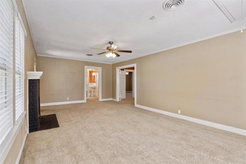 Weatherford, Texas 76086, United States, 2 Bedrooms Bedrooms, ,1 BathroomBathrooms,Residential,Active,31472