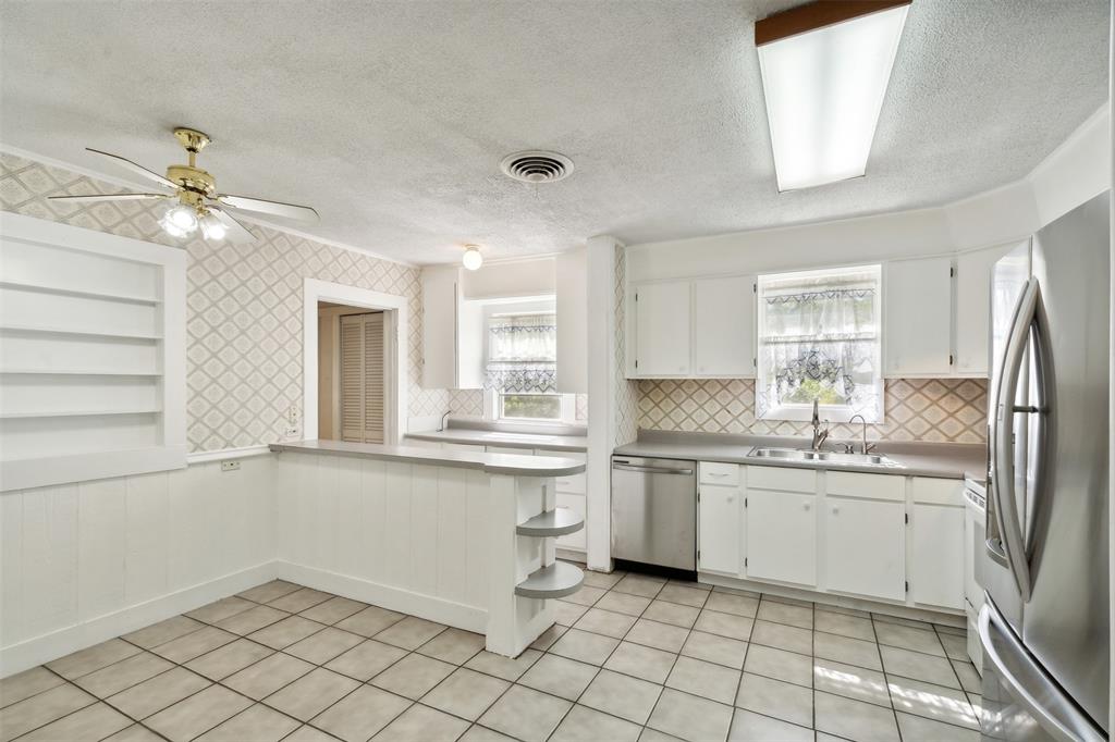 Weatherford, Texas 76086, United States, 2 Bedrooms Bedrooms, ,1 BathroomBathrooms,Residential,Active,31472