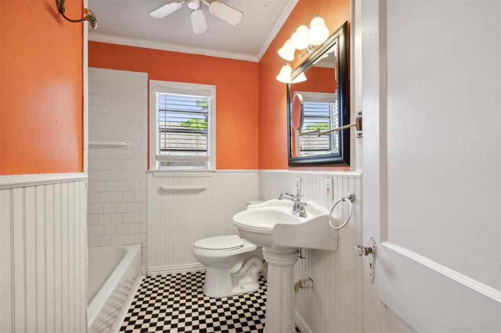 Weatherford, Texas 76086, United States, 2 Bedrooms Bedrooms, ,1 BathroomBathrooms,Residential,Active,31472