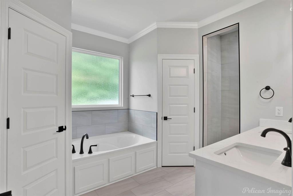 SUMMERWOOD - Residential