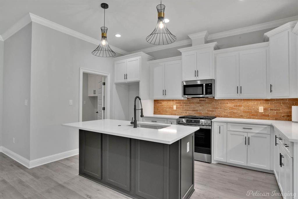 SUMMERWOOD - Residential