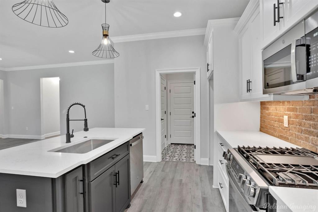 SUMMERWOOD - Residential