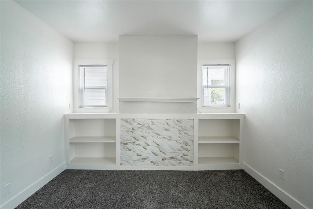 924 E Leuda Street
