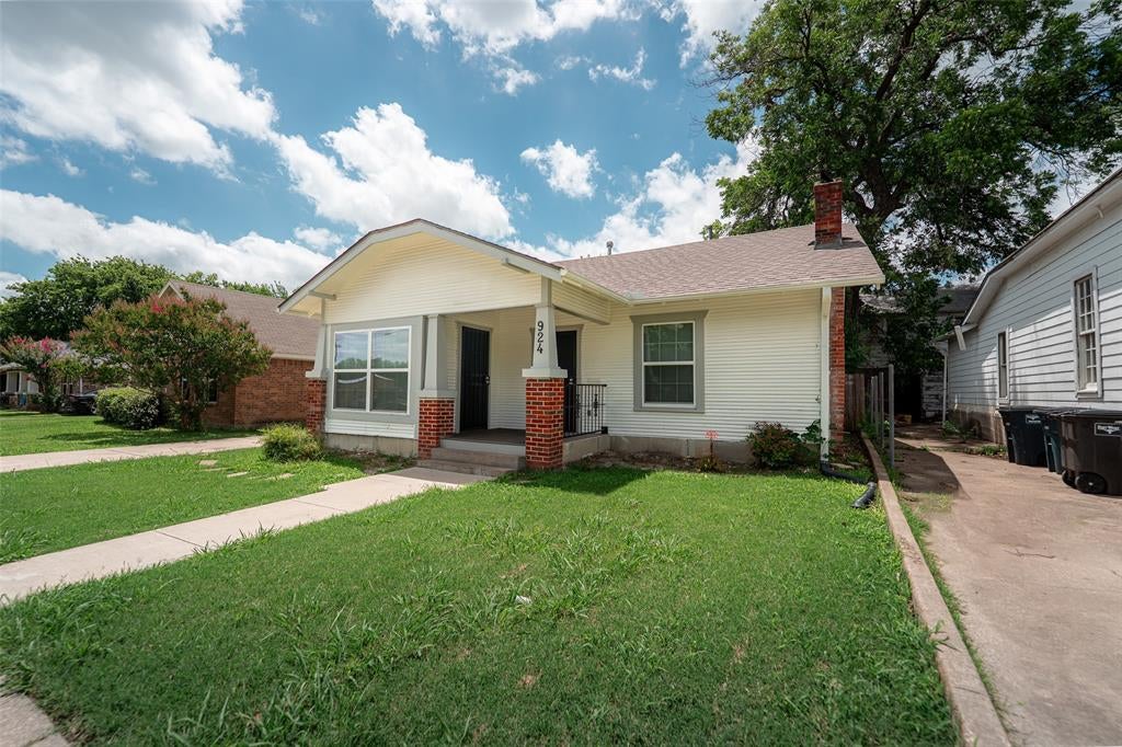 924 E Leuda Street