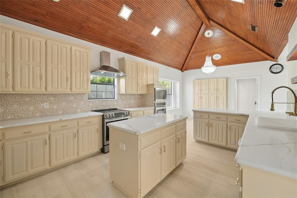 3808 Innisbrook Drive S