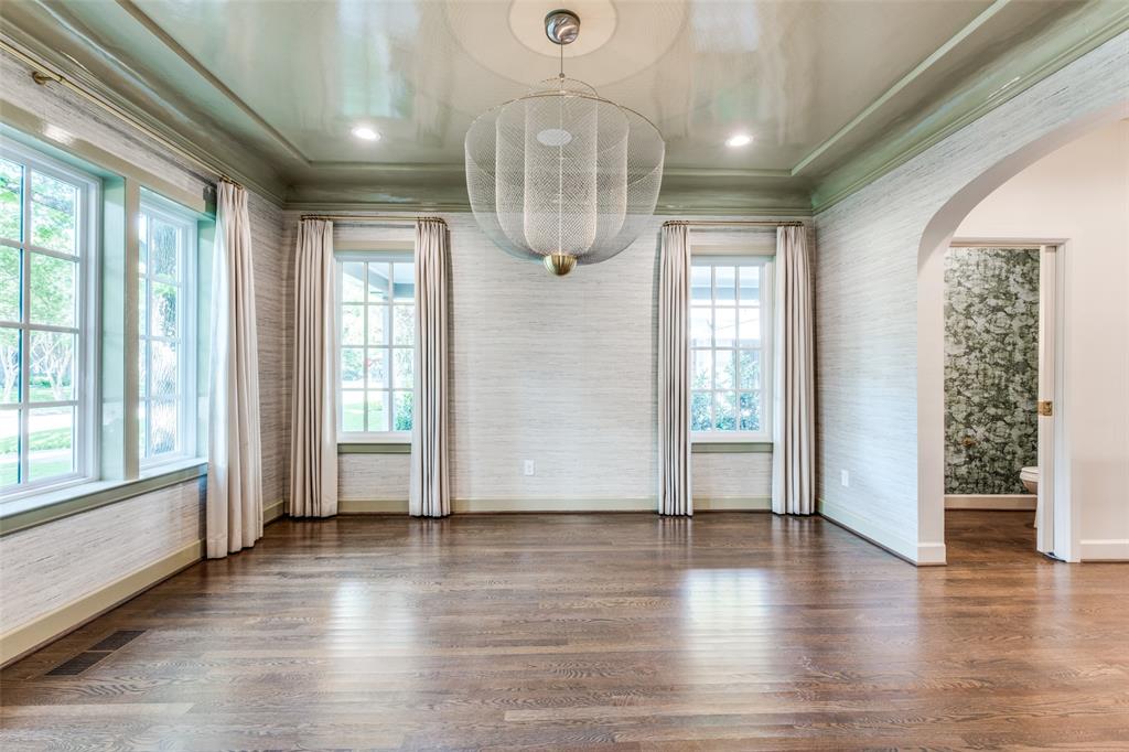 7009 Lakeshore Drive