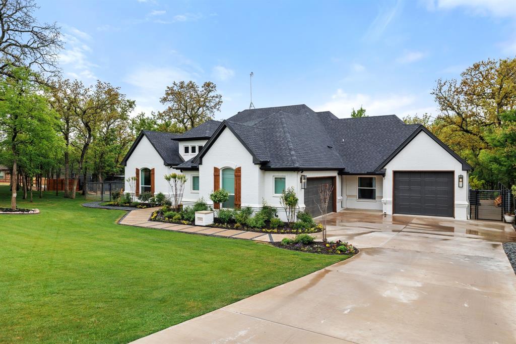 1001 Trinity Oaks Road