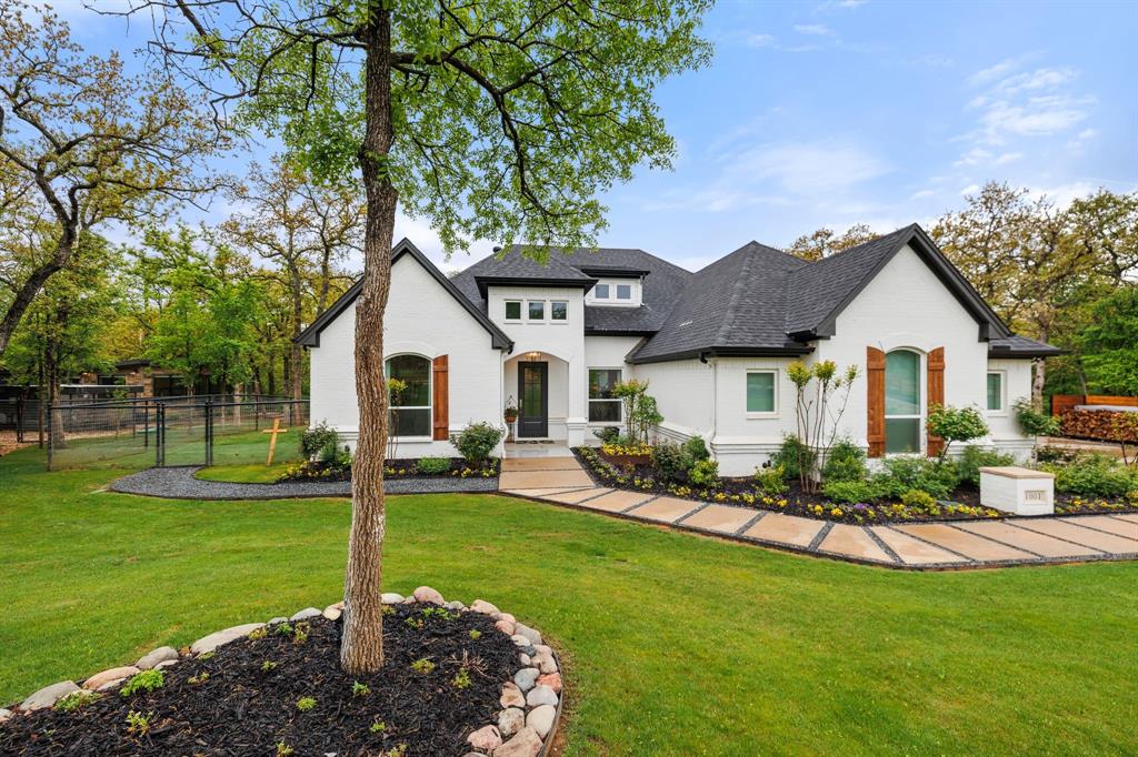 1001 Trinity Oaks Road