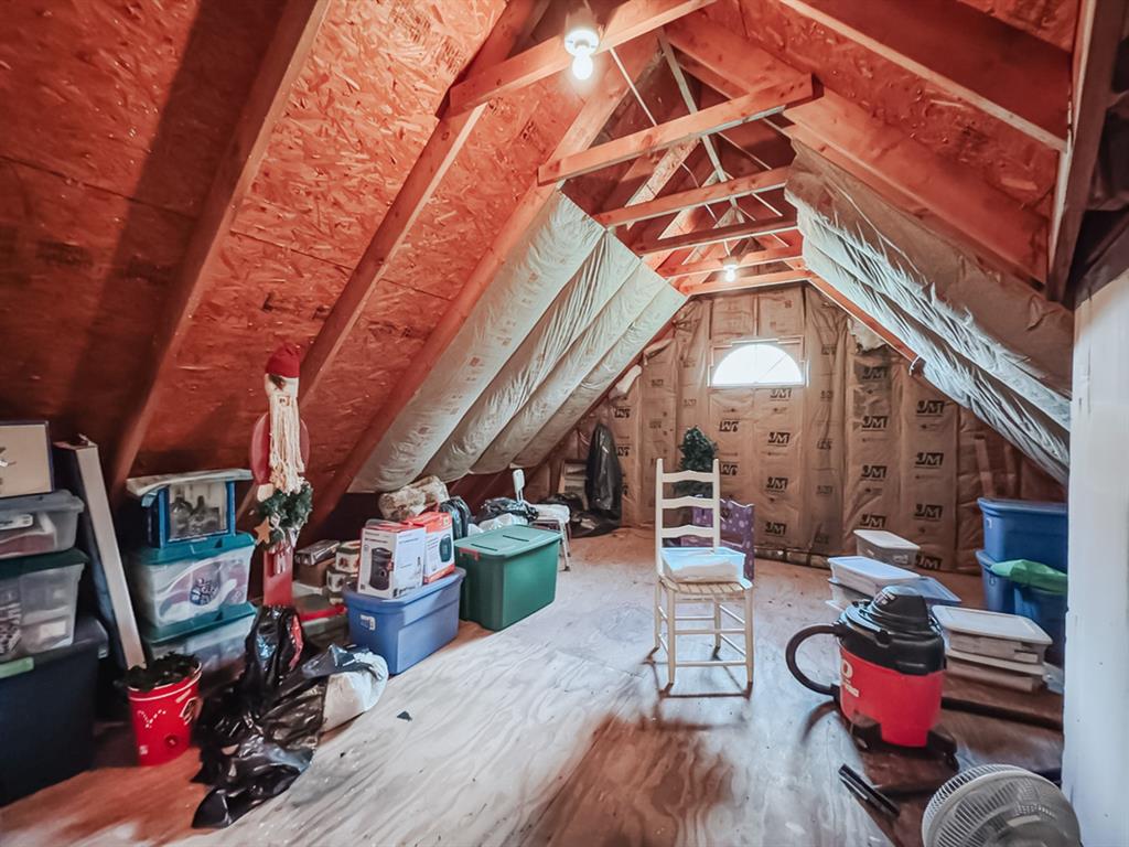 E CLEMENTS A-142 - Residential