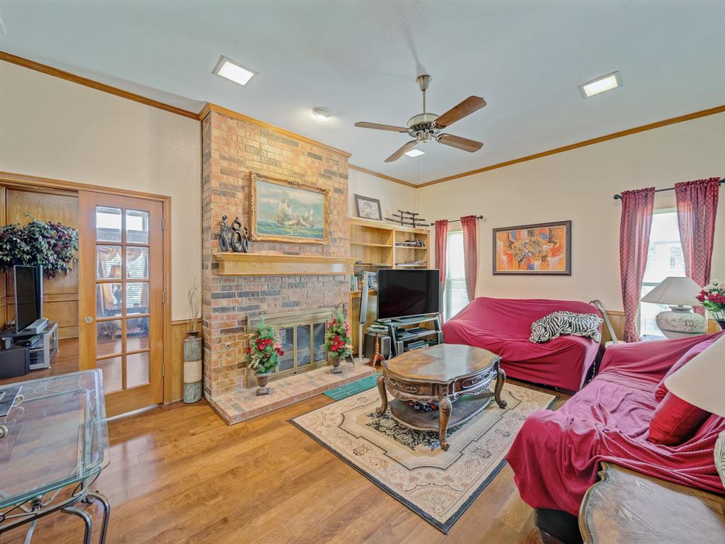 4640 Versailles Lane